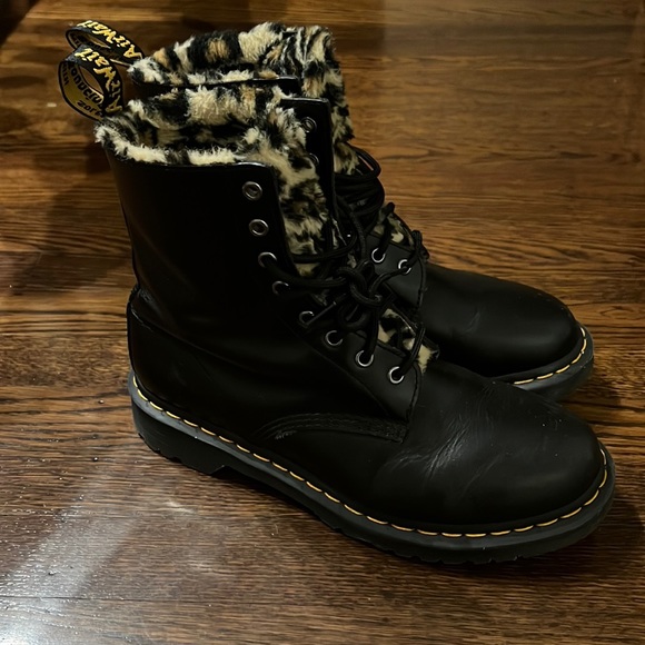 Dr. Martens Shoes - Dr. Martin Leopard Print fur lined boots sz 10